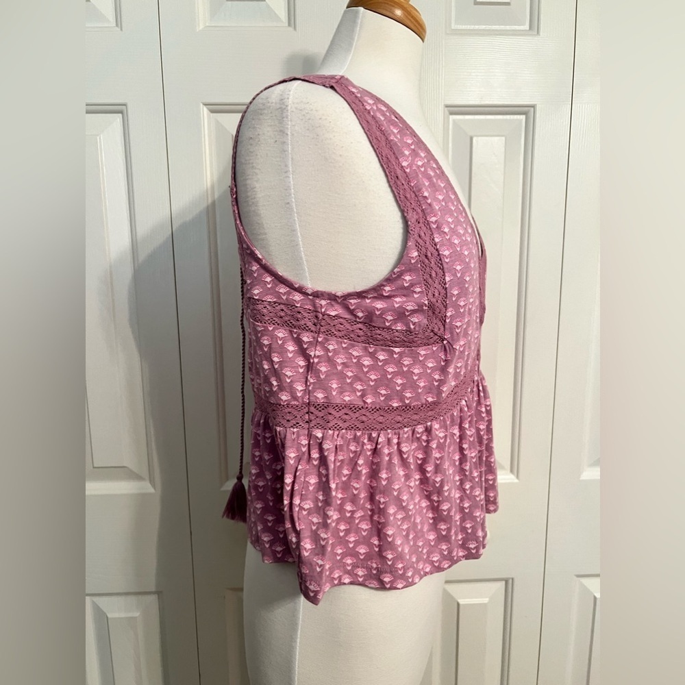 NWT Lucky Brand Women's Geo Lace Trim V-Neck Ruffle Hem Cotton Top Size XS - Picture 6 of 10